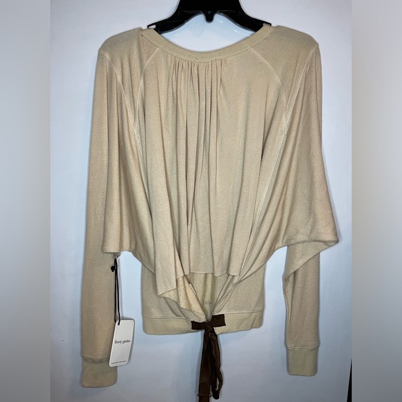 Liberty Garden long sleeve top size L - Picture 2 of 2